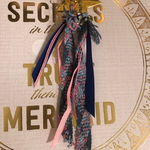 DIOR Authentic Golden Star to Bag Charm / Key Chain (New!) - Picture 3 of 8